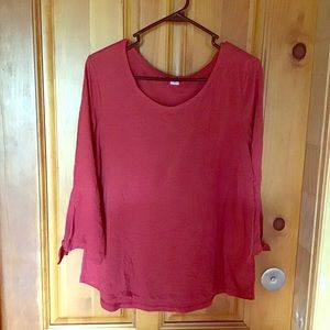3/4 old navy shirt
